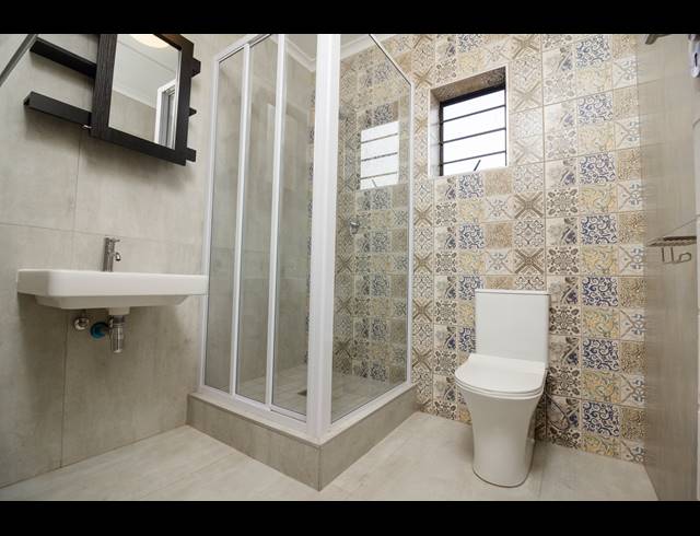 3 BEDROOM FLAT TO LET IN WARNER BEACH